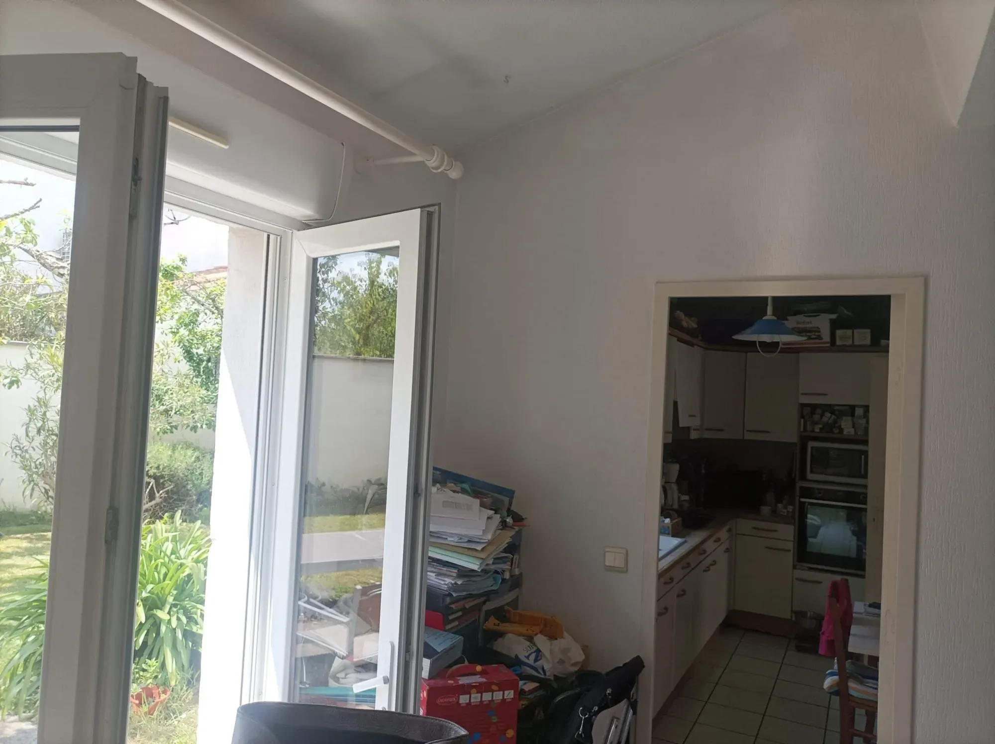 piece-porte-jardin-cuisine-luminos-scaled